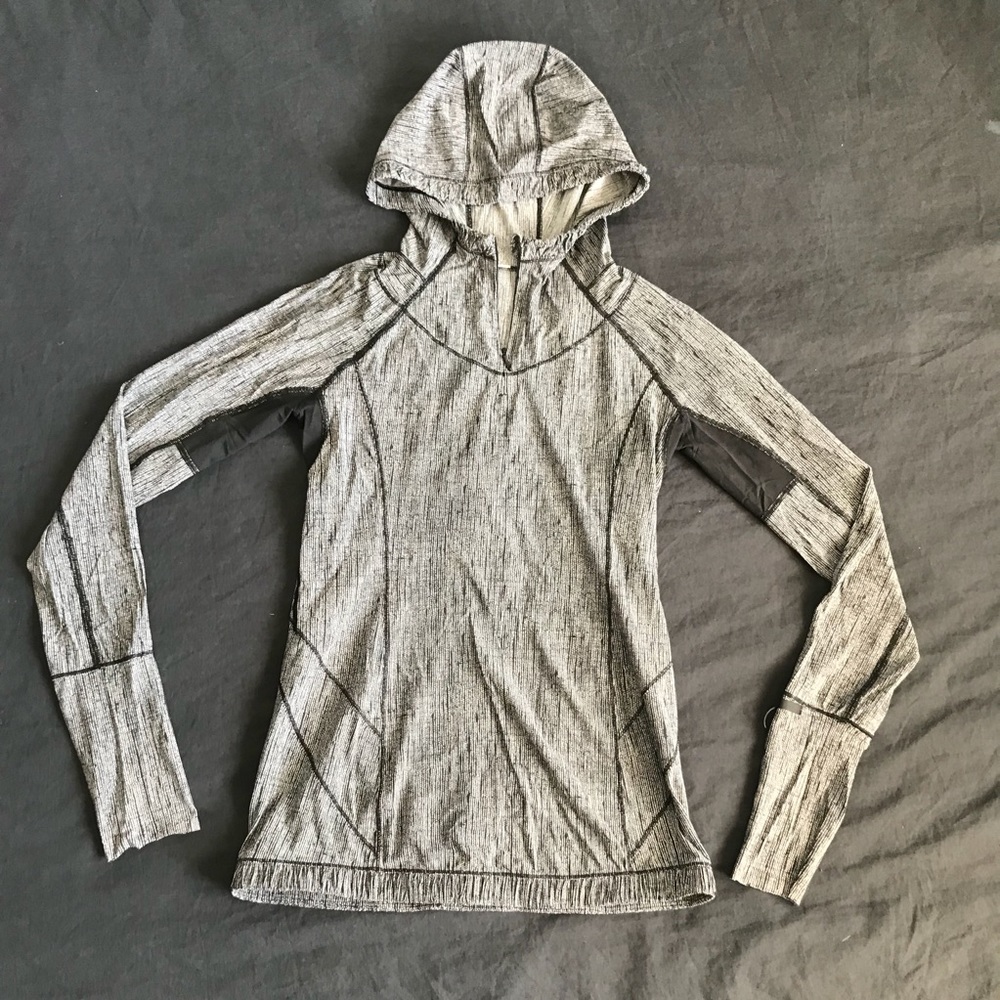 Lululemon Size 4 half zip